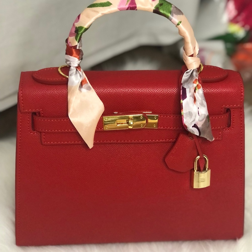 Ava Epsom Medium from HANDBAGCRAVE